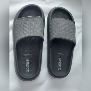 Cushionaire - Gray Cushioned Slide Sandals